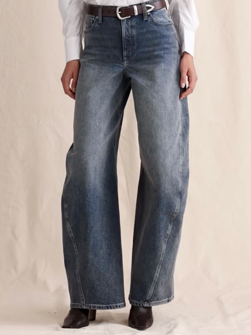 Banana Republic High Rise Loose Barrel Jean Faded Blue Indigo 27